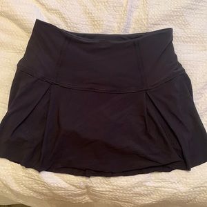 Black lululemon skirt